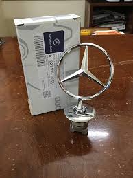 Auto Logo/Monogram Hood Fitting Decorative Type Mercedes Logo Mercedes Benz Clump Type Fitting Metal Material Chrome 01 Pc/Pack Box Pack Logo W/Stand Fy-2177 (China)