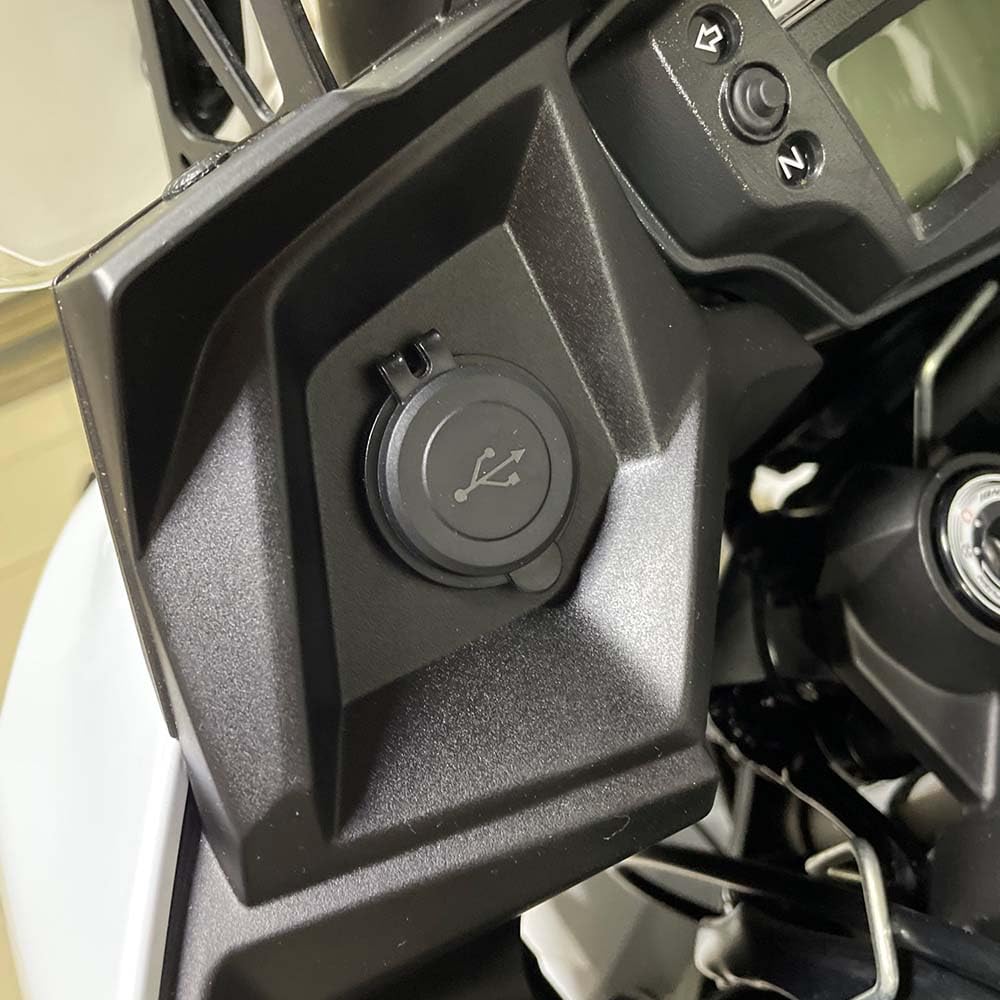 Car Mobile Usb Socket Round Shape Toyota Fitting Black Colour Box Pack (China)