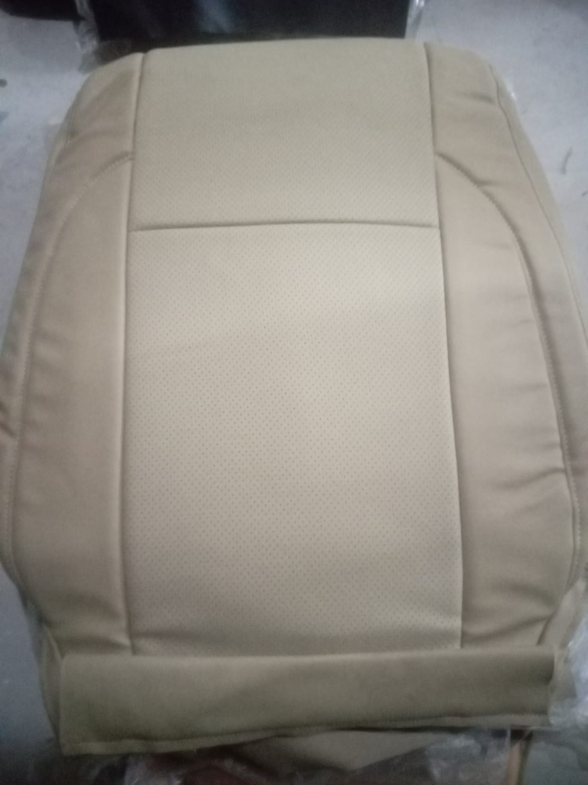 Auto Leather Type Seat Cover M/C Oem Design Custom Fitting Toyota Corolla 2018 Beige Colour 12 Pcs / Set