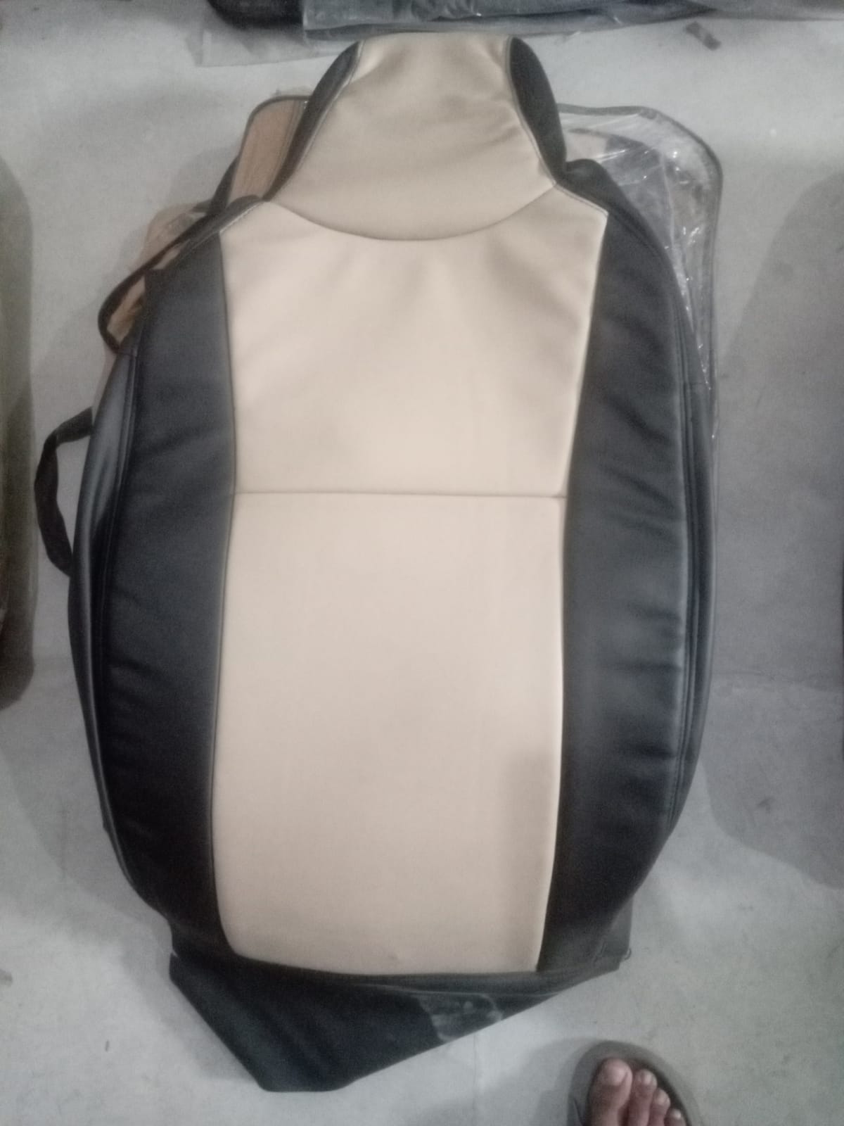 Auto Leather Type Seat Cover M/C Oem Design Custom Fitting Suzuki Alto 2020 Black/Beige Colour Black Stitch 06 Pcs/Set
