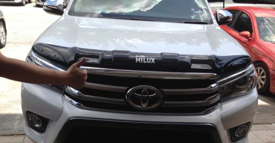 Bonnet Guard/Bug Shield Guard Txr Toyota Revo 2016-2020 Dark Black Clump Type Fitting Premium Quality Revo Logo (China)