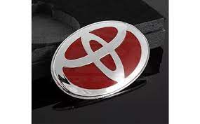 Auto Logo/Monogram Steering Wheel Pad Fitting Decorative Type Toyota Logo Tape Type Fitting Plastic Small Size Red/Chrome 01 Pc/Pack Plastic Box Pack Cap Type Logo (China)
