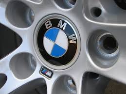 Auto Logo/Monogram Alloy Wheel Hub / Cup Fitting Decorative Type Bmw Logo Tape Type Fitting Metal Material Small Size Black 04 Pcs/Pack Poly Bag Pack Cap Type Logo (China)