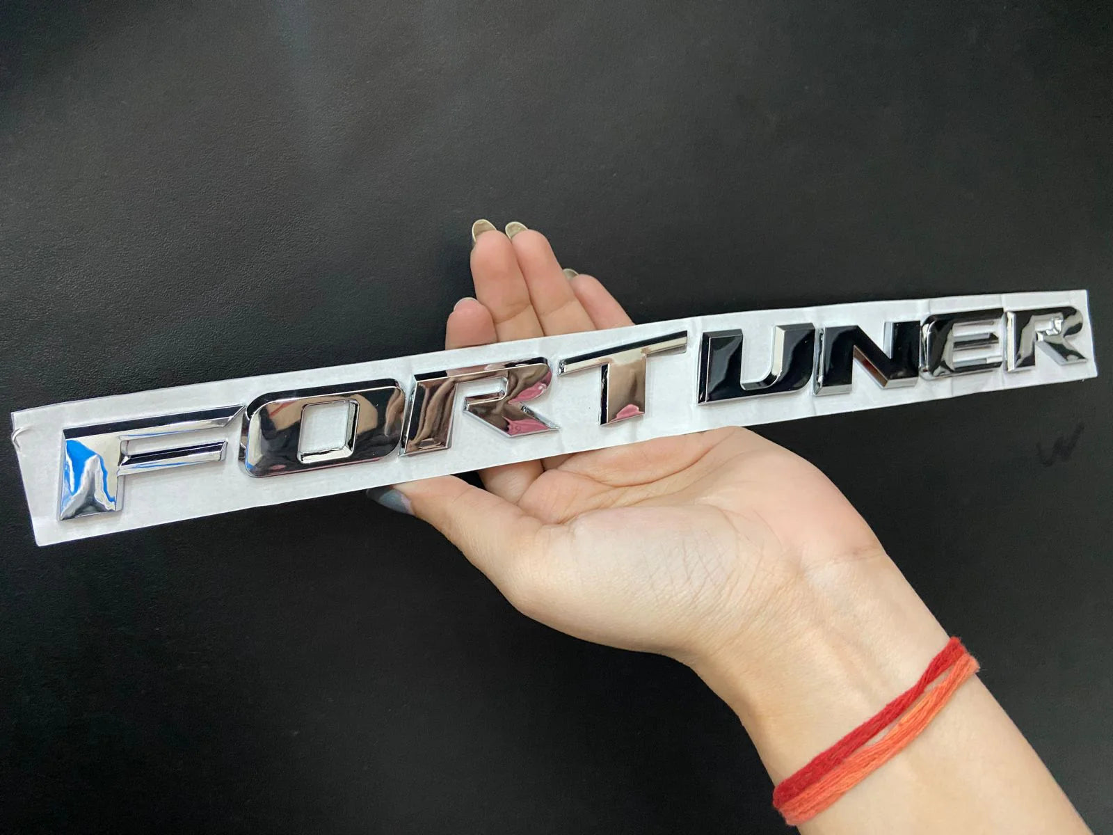 Auto Logo/Monogram Hood Fitting Oem Type Fortuner Logo Toyota Fortuner 2018 Tape Type Fitting Plastic Chrome 08 Pcs/Pack Blister Pack (China)